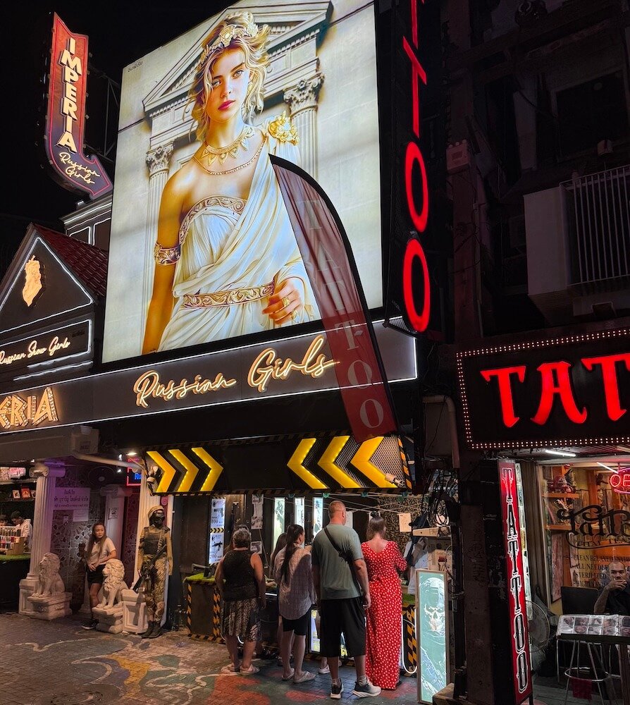 Imperia Show Girls - Walking Street Pattaya - Go Go Clubs