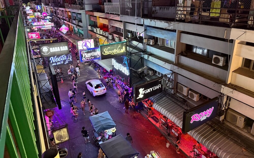 Soi 6 Pattaya Bars from above - Nightlife