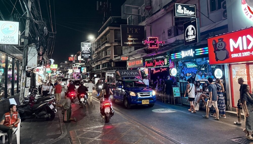 Soi Buakhao at night - Pattaya Nightlife