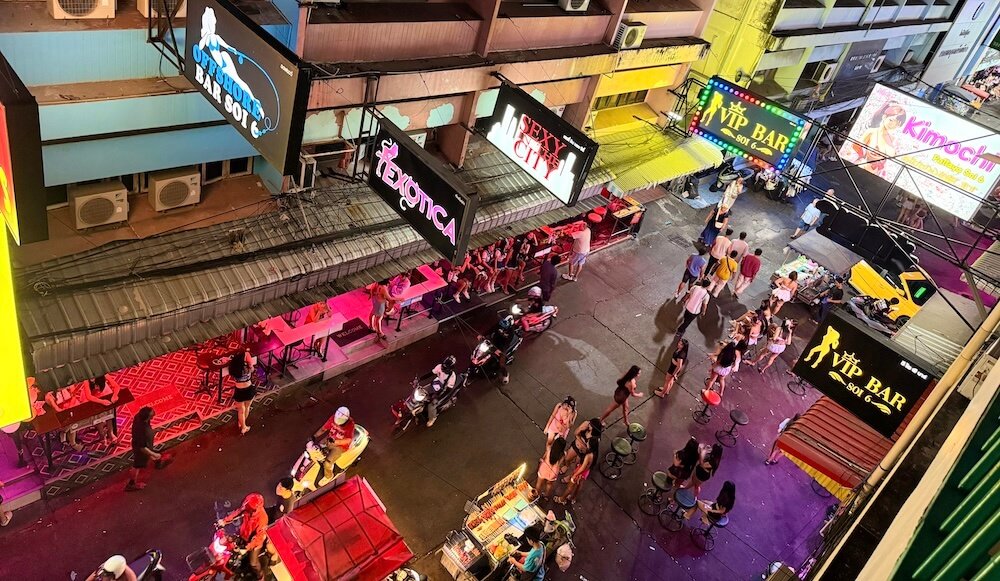 Soi 6 late at night - Pattaya 2026